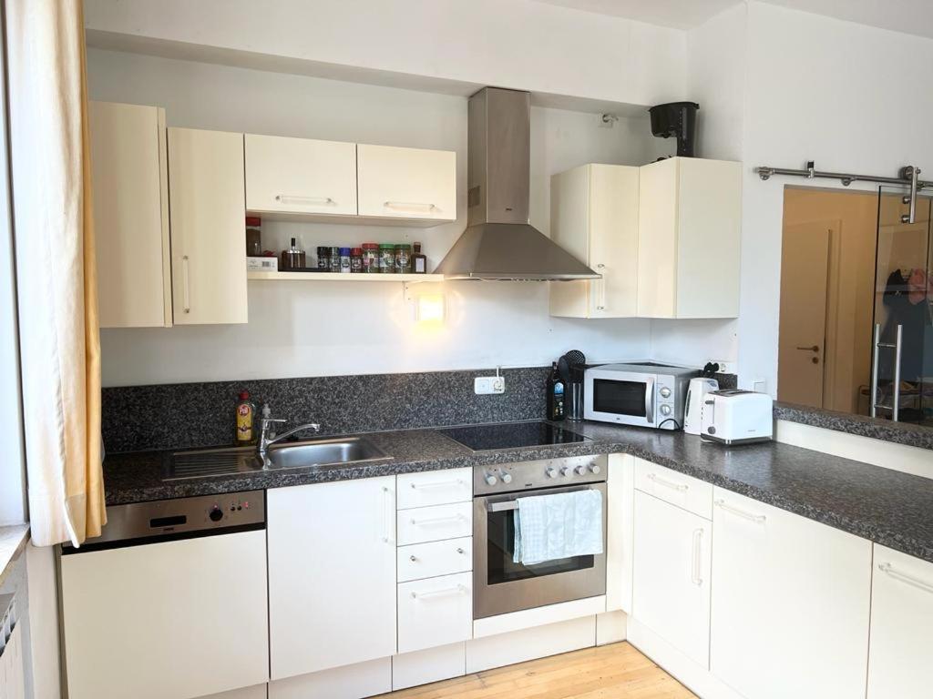 Four Seasons Getaway Apartment Цел ам Зее Екстериор снимка