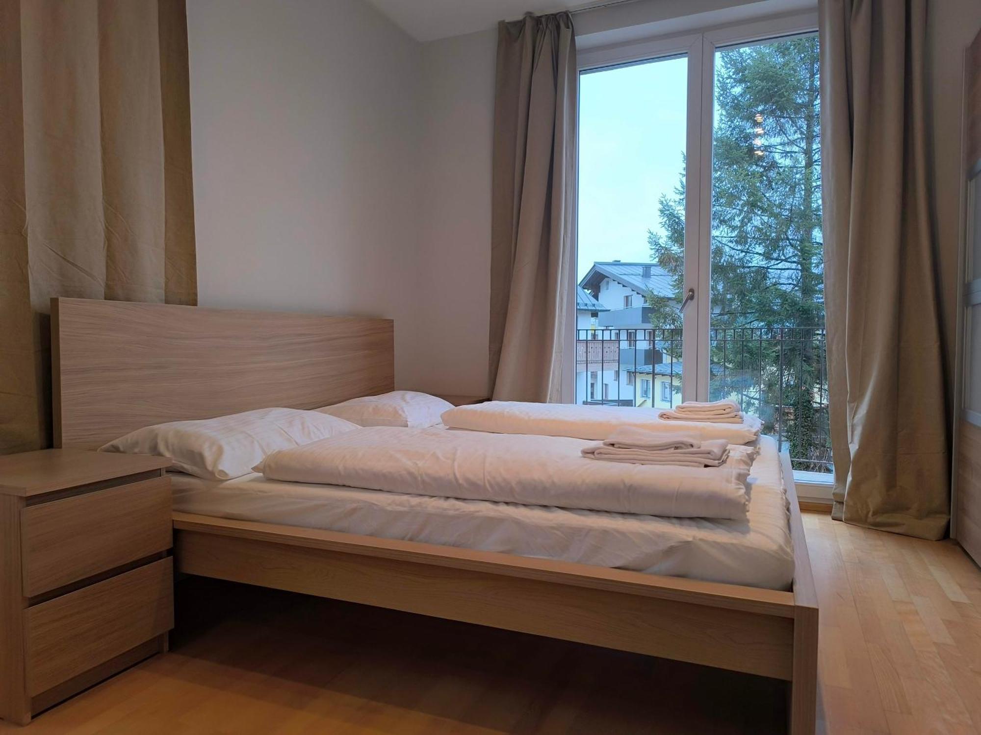 Four Seasons Getaway Apartment Цел ам Зее Екстериор снимка